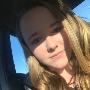 Meet your Posher, Bella